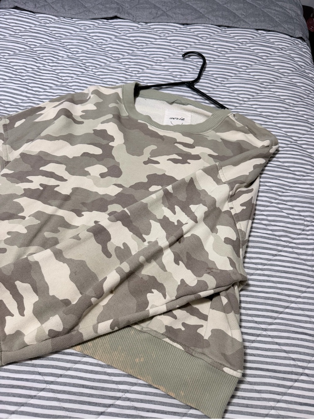 aerie Men's Camo Crewneck Sweatshirt - Beige & Olive